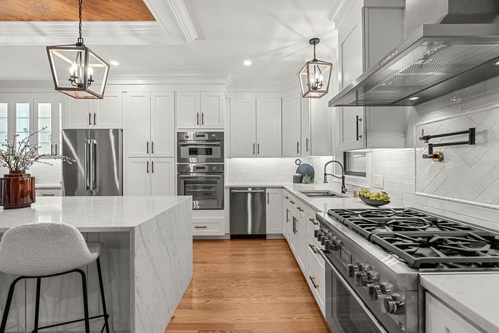 5 Four Acre Drive, Burlington MA 01803 photo 6