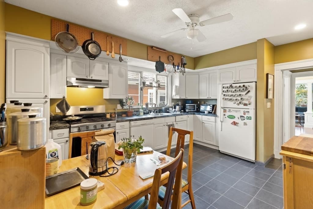 110 W Adams St, Somerville MA 02144 photo 23