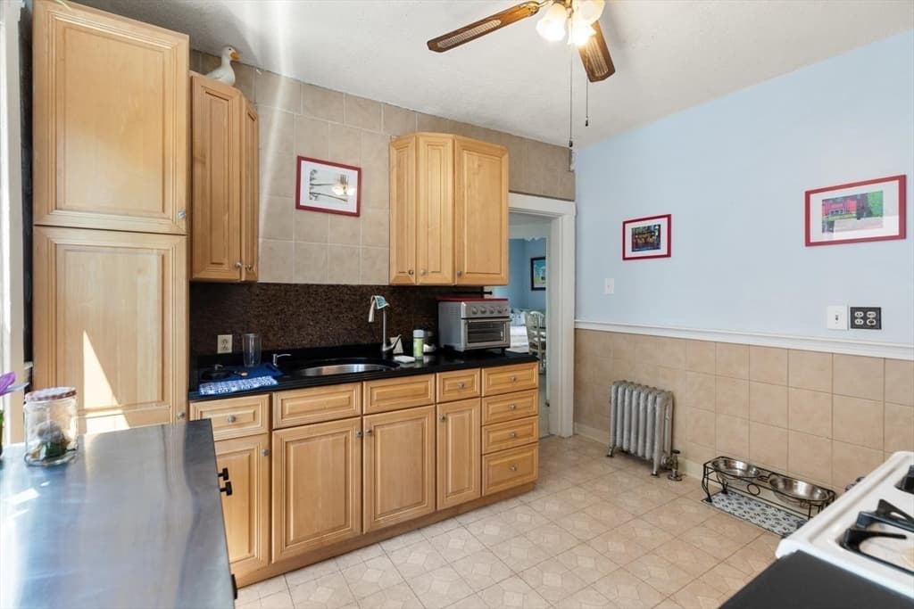 110 W Adams St, Somerville MA 02144 photo 16