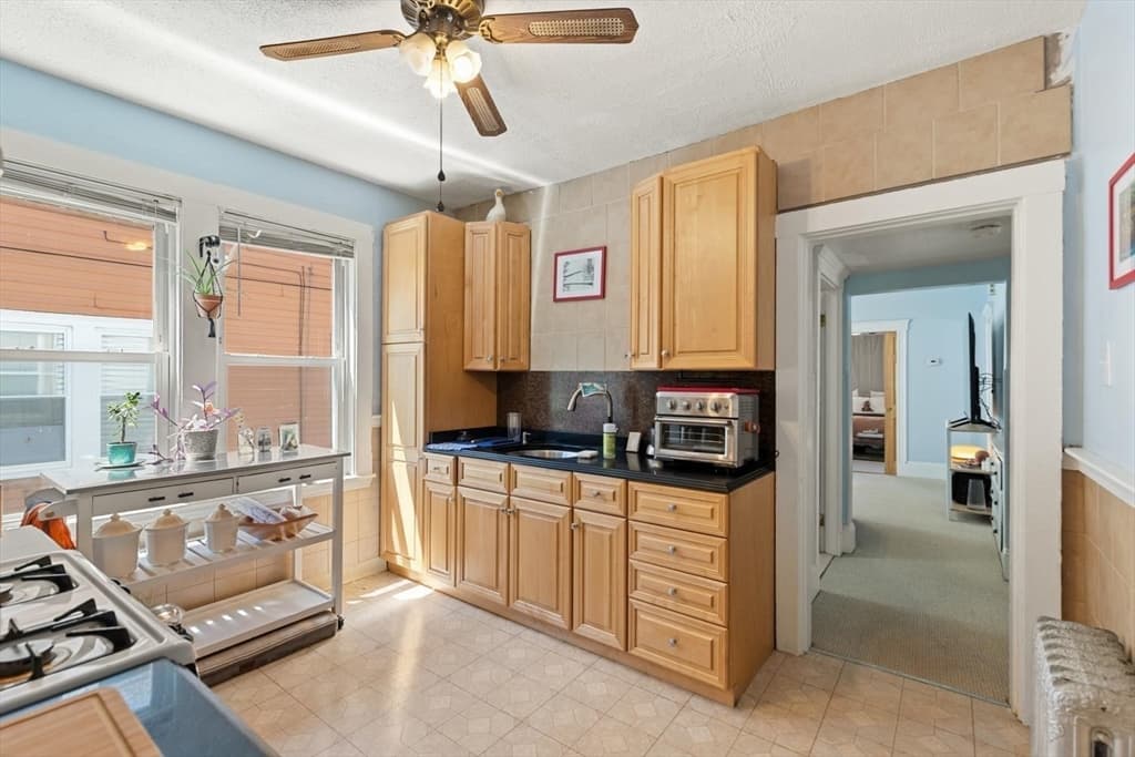 110 W Adams St, Somerville MA 02144 photo 14