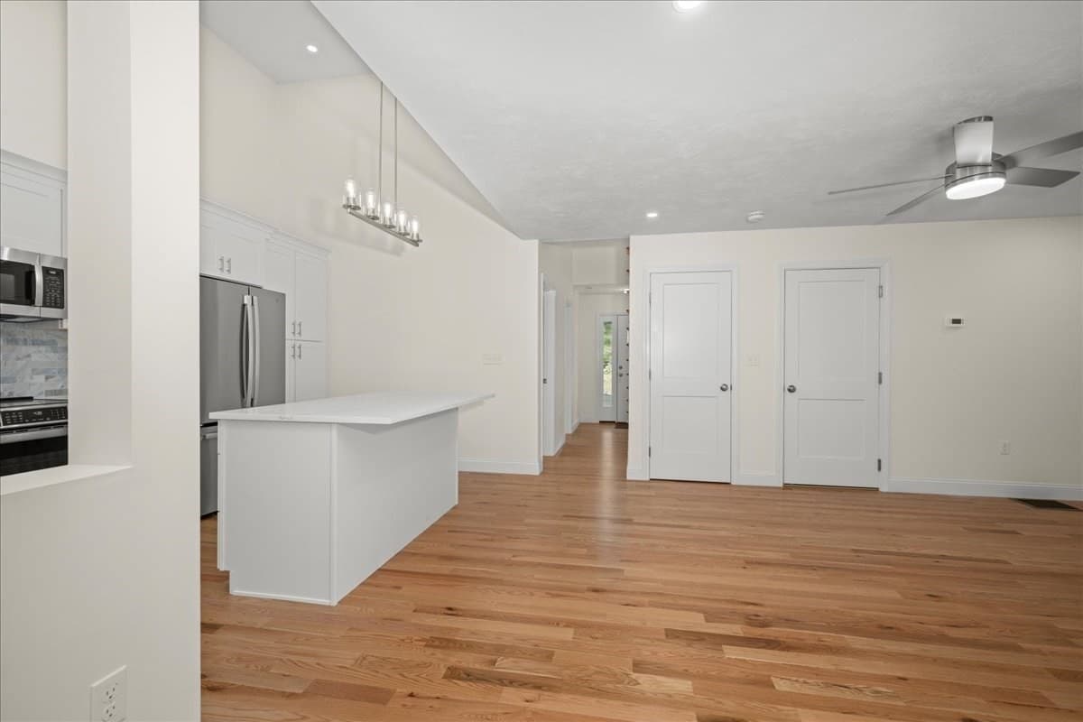 Condominium at 25 Vinal St. # 28, Auburn MA 01501, Auburn, photo 13 of 41