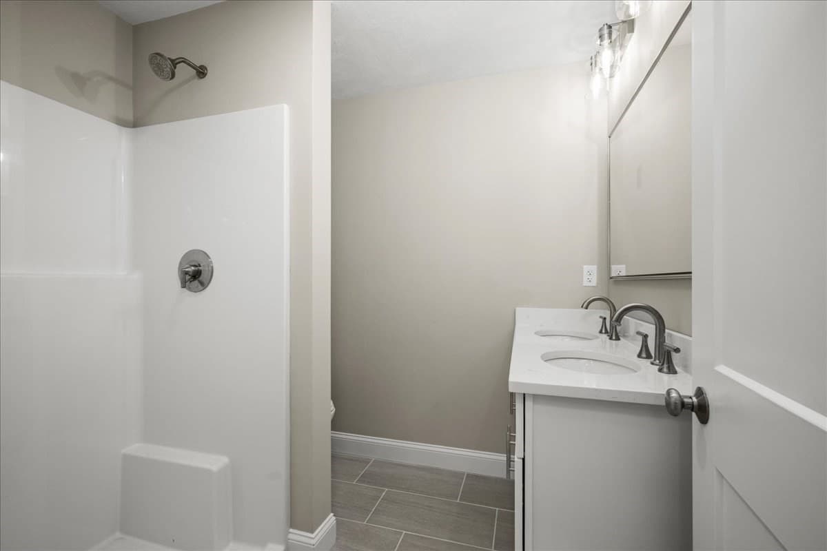 Condominium at 25 Vinal St. # 28, Auburn MA 01501, Auburn, photo 17 of 41