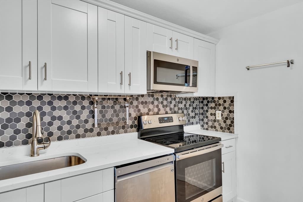 125 Trapelo Road # 12, Belmont MA 02478 photo 14