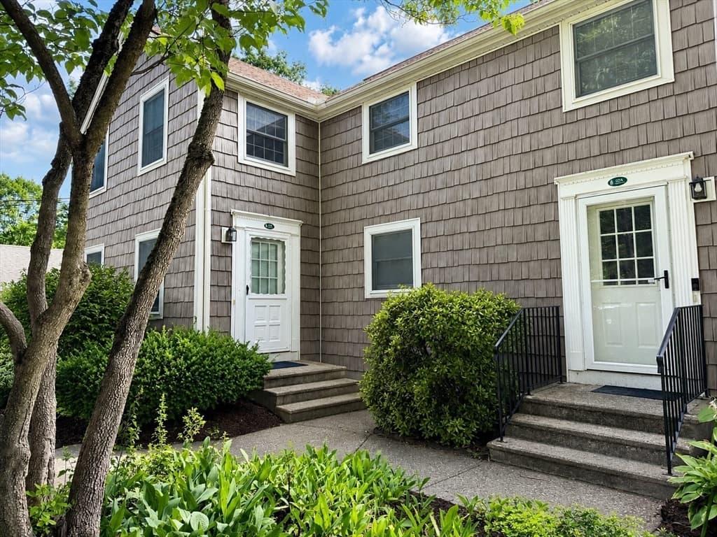 62 Laurel St # B, Greenfield MA 01301 photo 2
