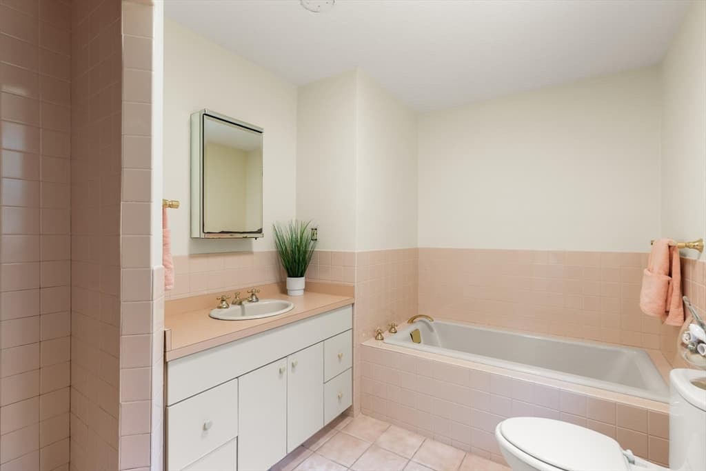 24 Minihans Ln, Quincy MA 02169 photo 14