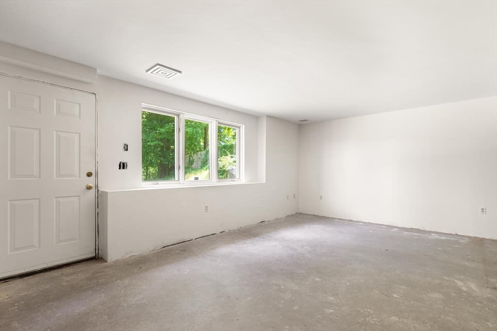 24 Minihans Ln, Quincy MA 02169 photo 19