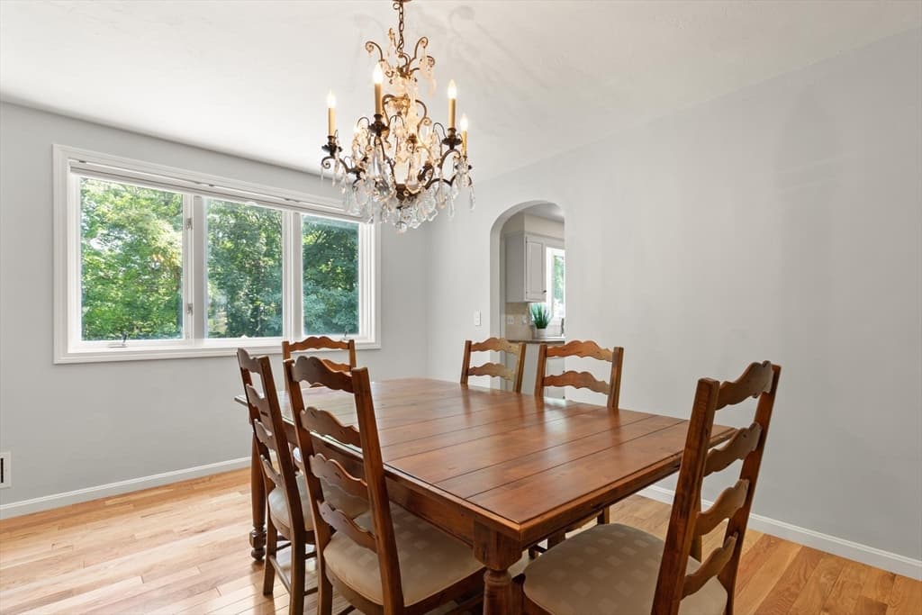 24 Minihans Ln, Quincy MA 02169 photo 8