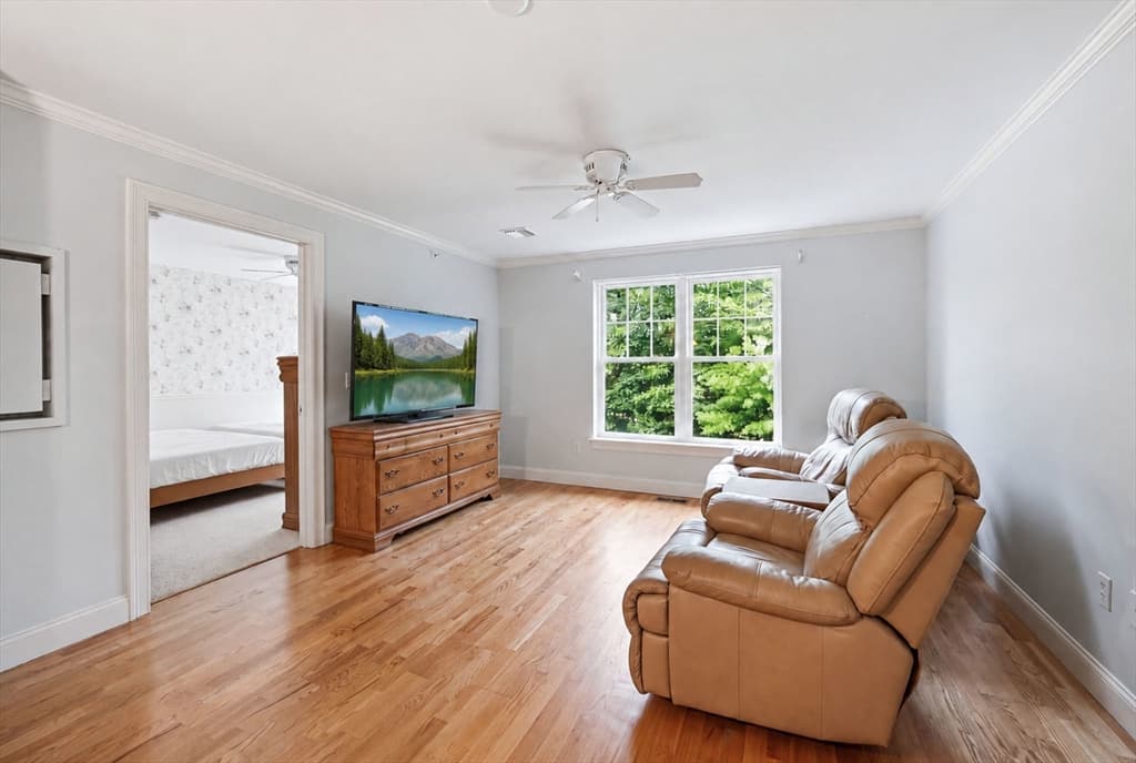 Condominium at 7 Crescent Way # 306, Sturbridge MA 01518, Sturbridge, photo 5 of 42