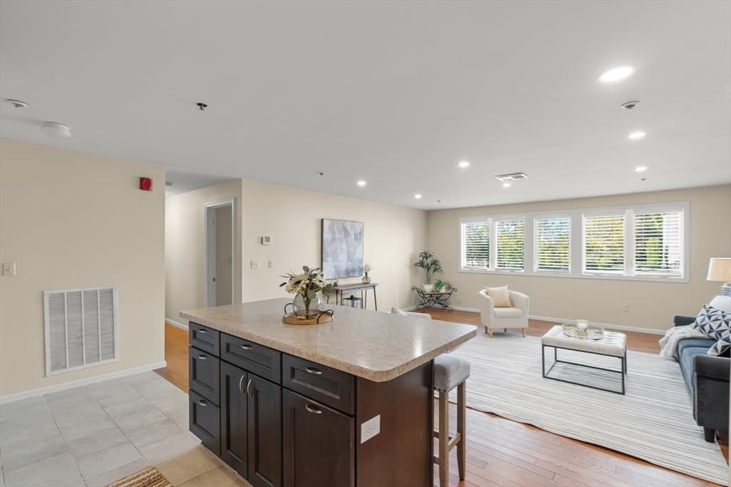 38 Dunham Road # 204, Beverly MA 01915 photo 5