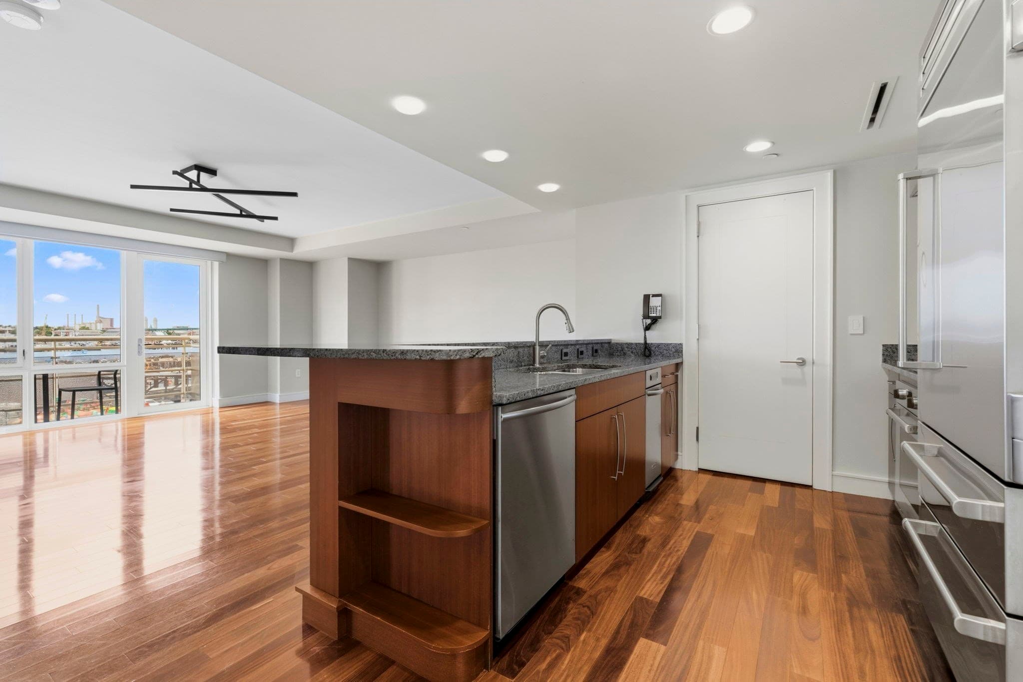 Condominium at 3 Battery Wharf # 3501, Boston MA 02109, photo 6 of 22