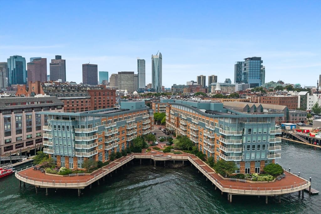 3 Battery Wharf # 3501, Boston MA 02109