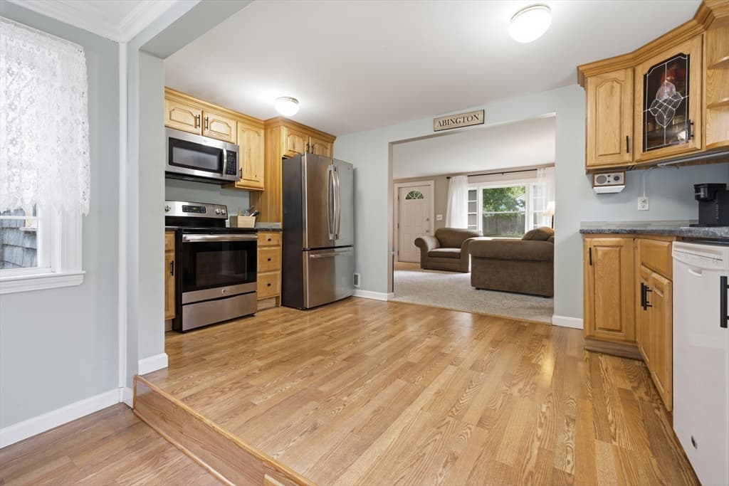 127 Isabelle, Abington MA 02351 photo 10