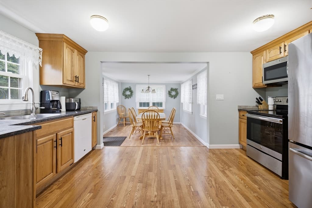 127 Isabelle, Abington MA 02351 photo 8