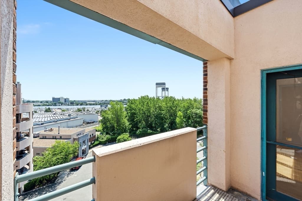 Condominium at 165 Cottage # 701, Chelsea MA 01250, Chelsea, photo 23 of 37