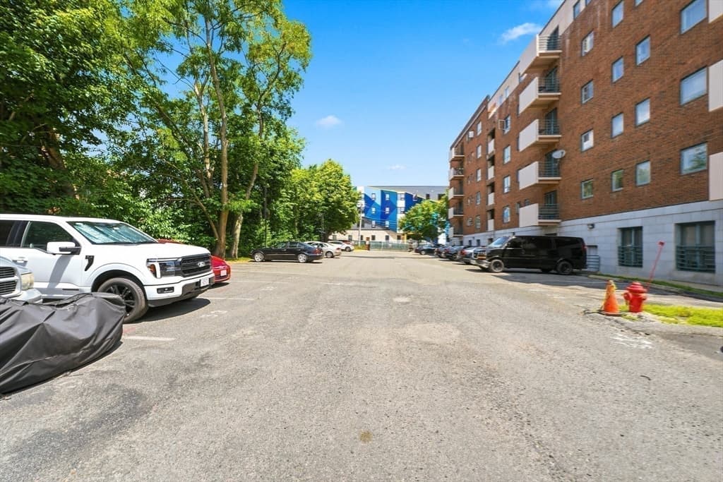 Condominium at 165 Cottage # 701, Chelsea MA 01250, Chelsea, photo 30 of 37