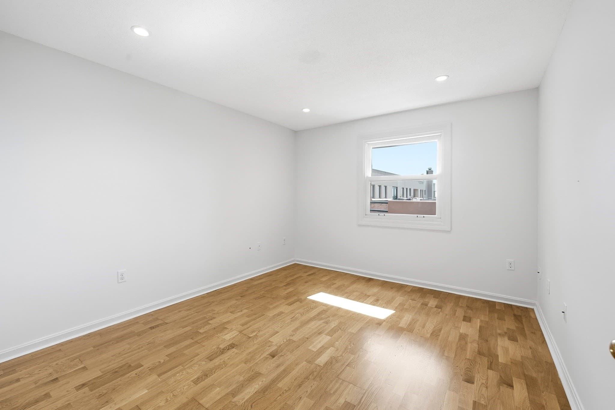 Condominium at 165 Cottage # 701, Chelsea MA 02150, photo 38 of 40