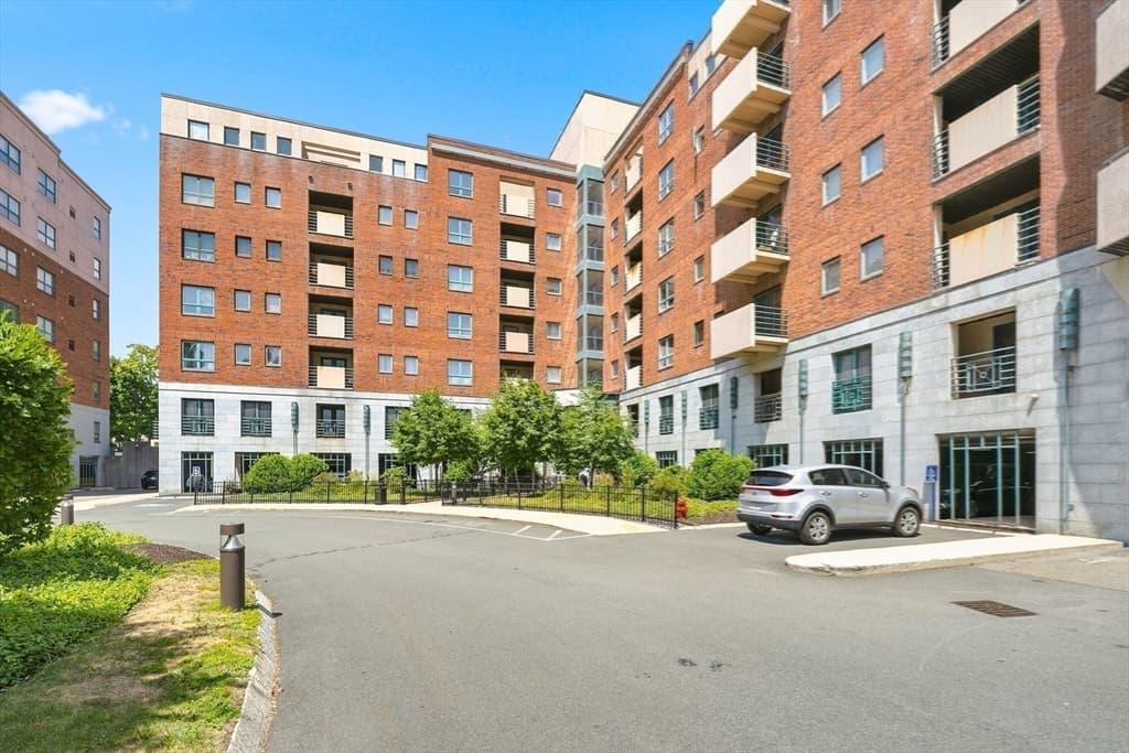 Condominium at 165 Cottage # 701, Chelsea MA 01250, Chelsea, photo 37 of 37