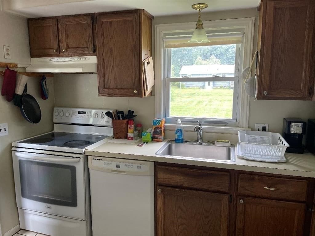 2 Birch St, West Boylston MA 01583 photo 6