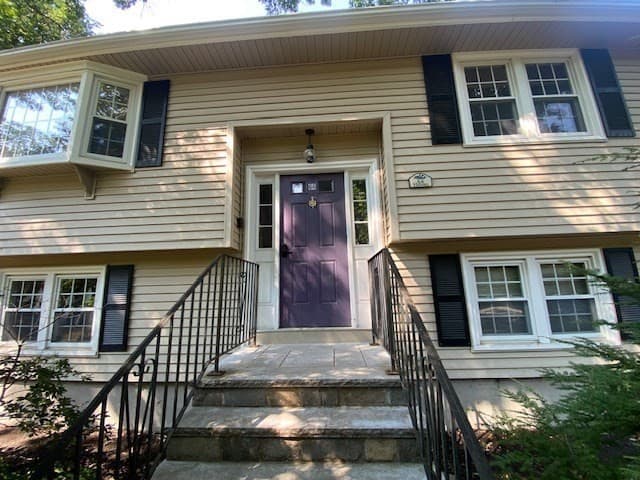 64 Haverhill St, Reading MA 01867