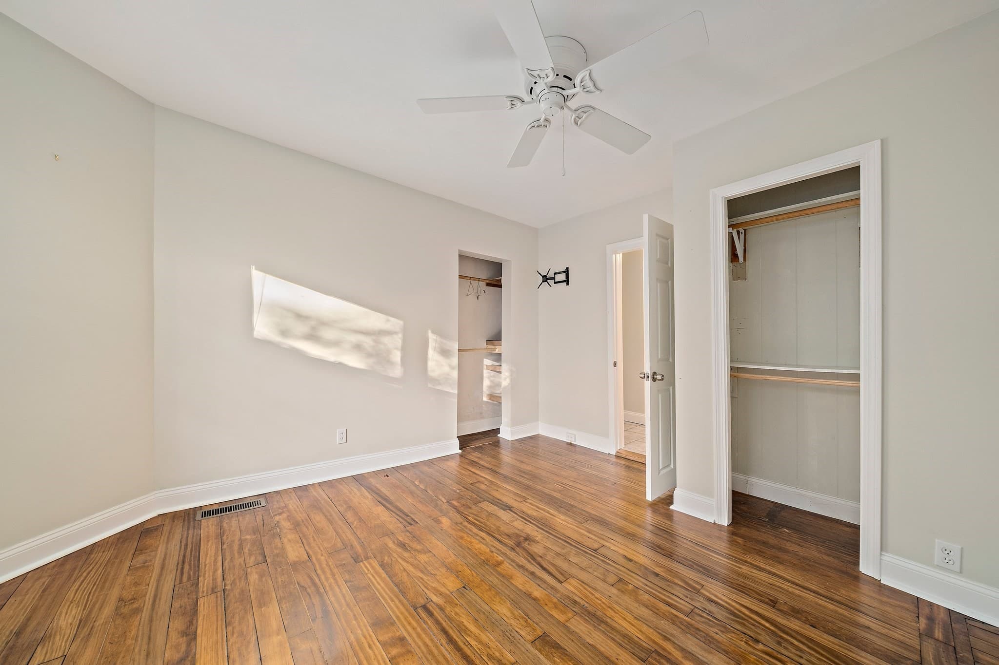 3 Family - 3 Units Up/Down at 3 Revere Ct, Canton MA 02021, Canton, photo 26 of 39