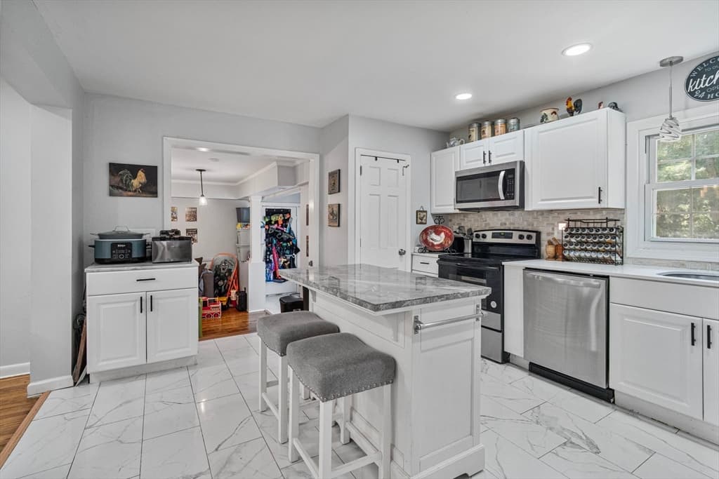 281 Newton Rd, Springfield MA 01118 photo 14