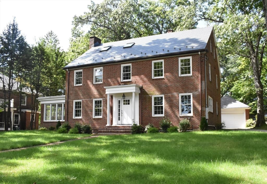 27 Gammons Rd, Newton MA 02468
