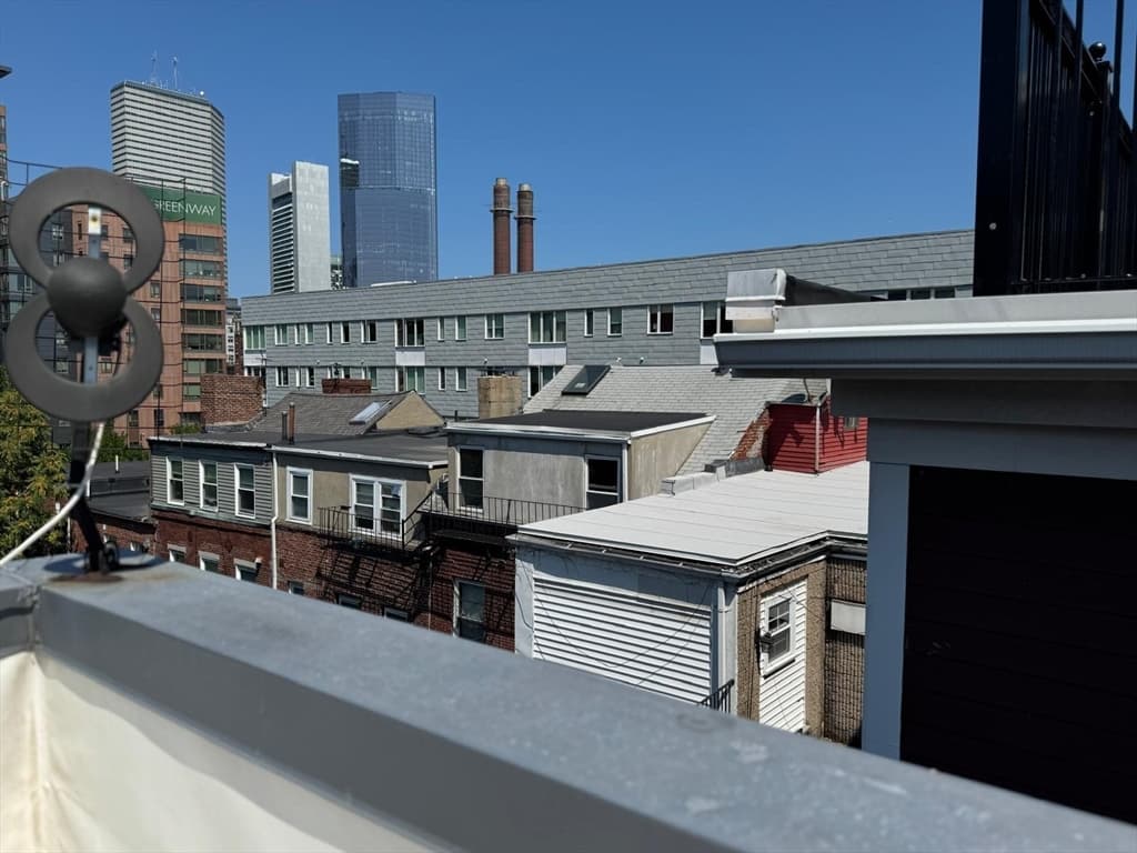 106 Tyler St, Boston MA 02111 photo 17