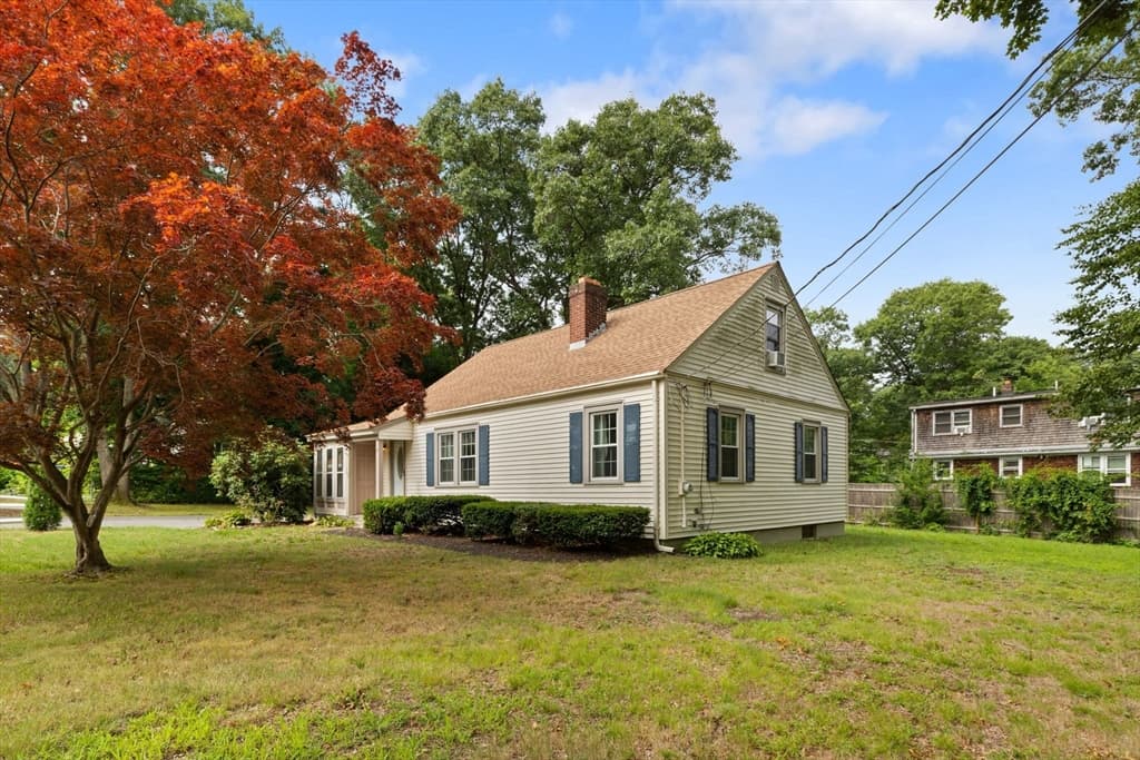 105 Patterson St, Attleboro MA 02703 photo 3