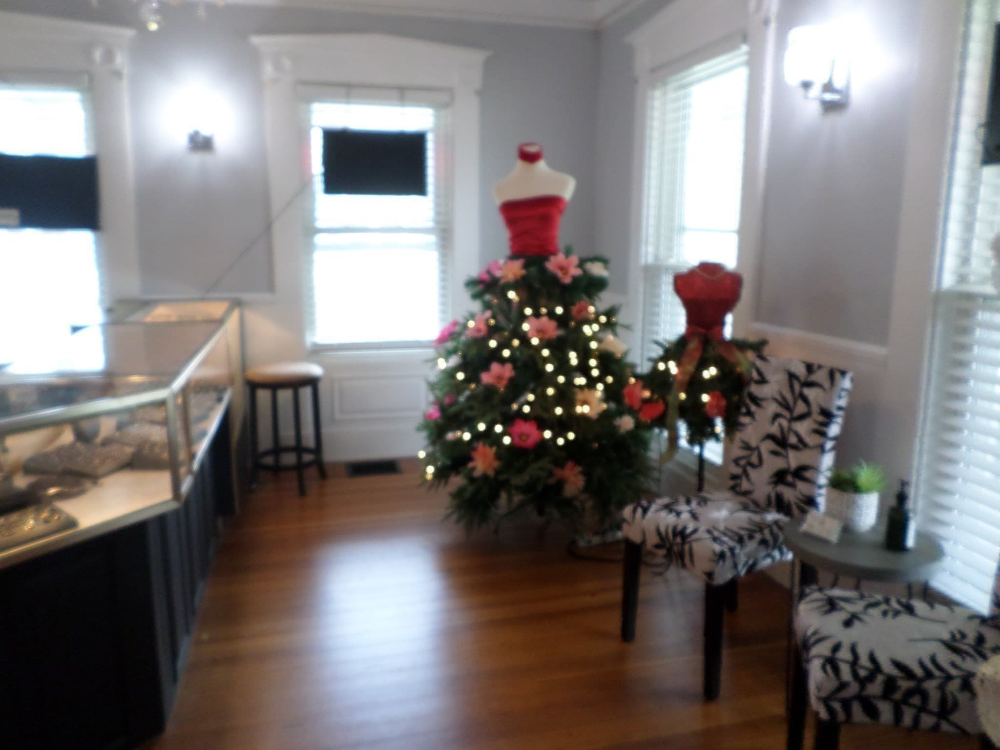 Commercial Sale at 406 Lincoln Ave, Saugus MA 01906, photo 16 of 34