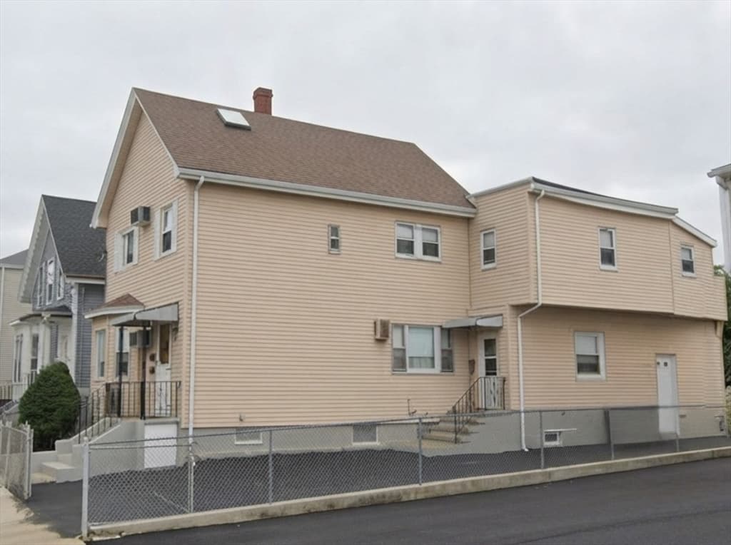16 Carter St, Everett MA 02149 photo 3
