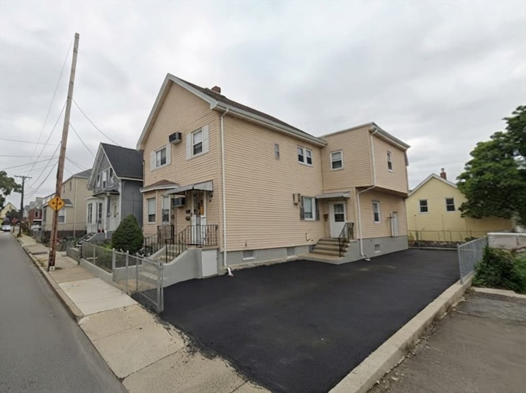 16 Carter St, Everett MA 02149 photo 4
