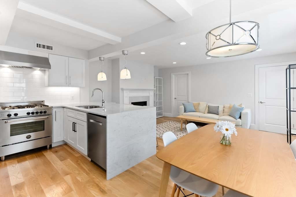 327-329 Hurley St # 2, Cambridge MA 02141 photo 16