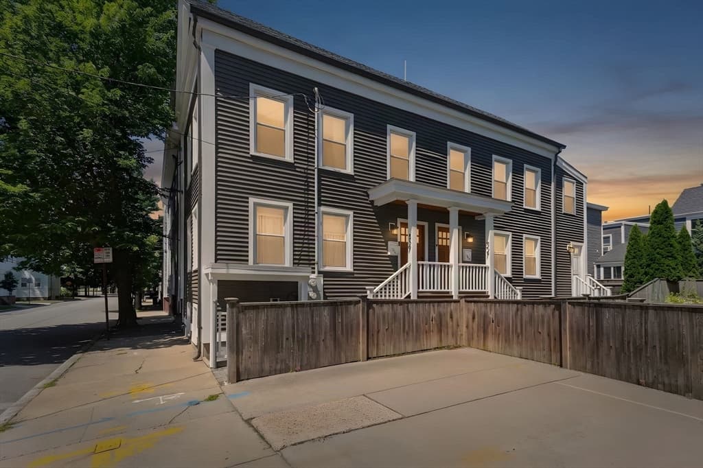 327-329 Hurley St # 2, Cambridge MA 02141 photo 3