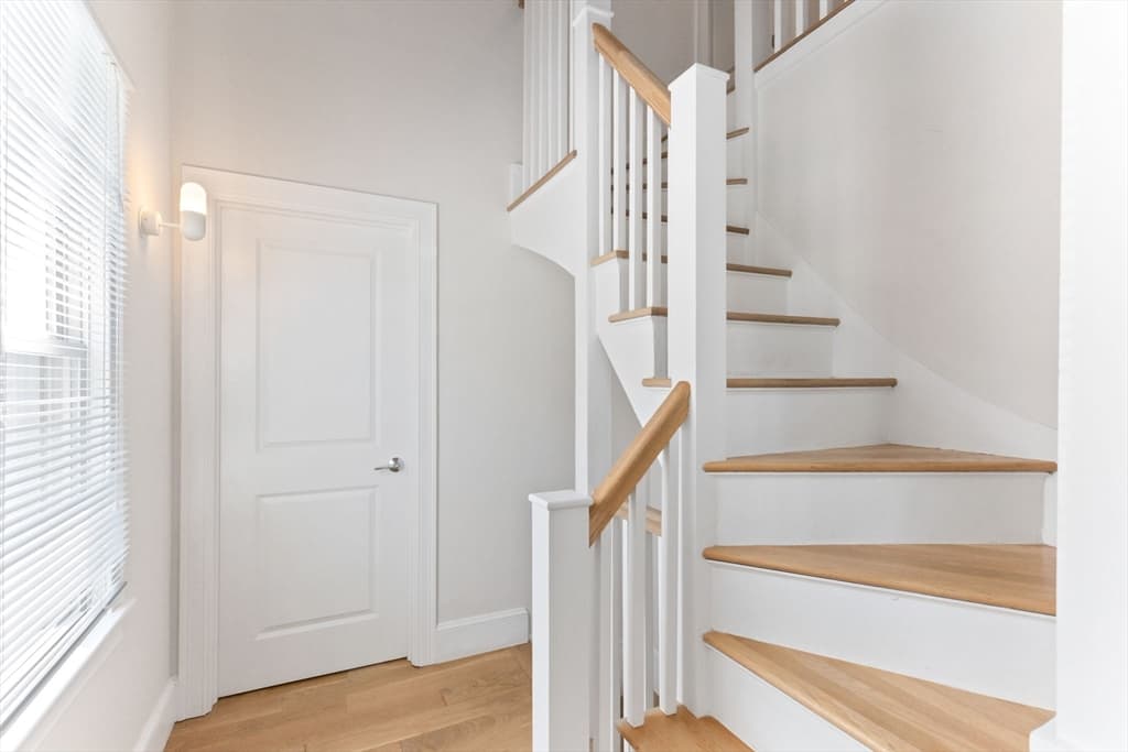327-329 Hurley St # 2, Cambridge MA 02141 photo 21