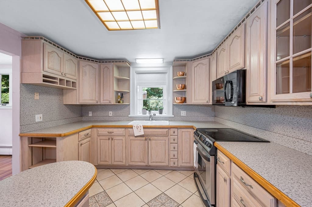 12 Wilton Drive, Wilmington MA 01887 photo 9