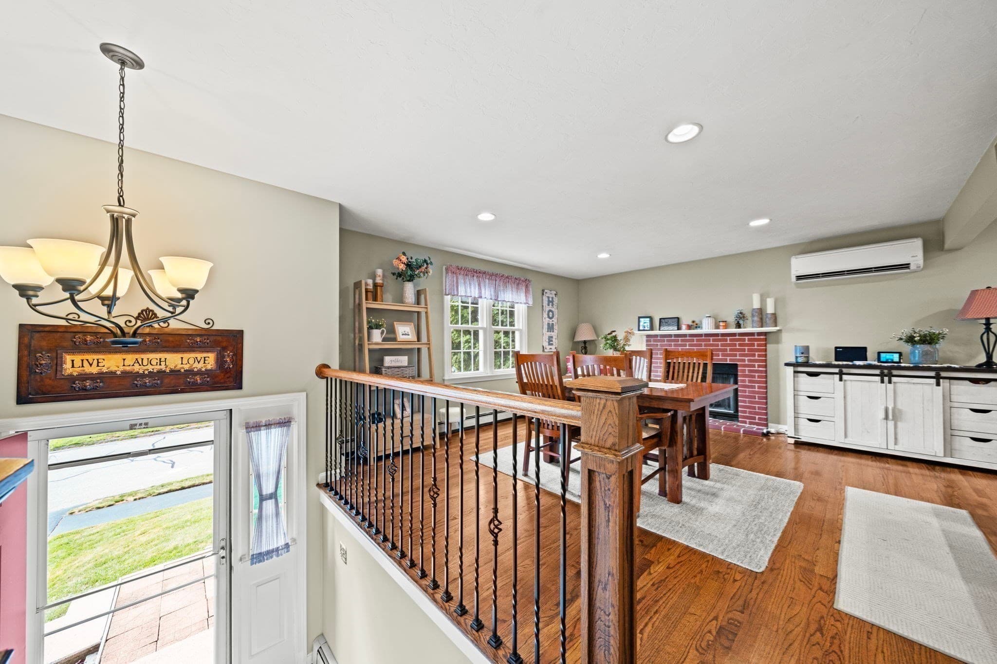 Single Family Residence at 21 Corinth, Worcester MA 01606, photo 12 of 37