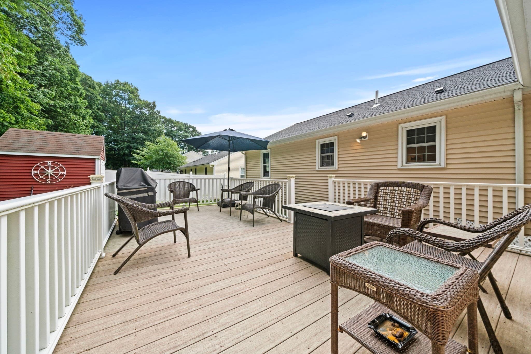 Single Family Residence at 21 Corinth, Worcester MA 01606, photo 33 of 37