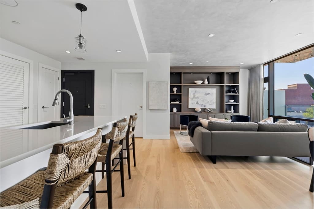32 Traveler Street # 303, Boston MA 02118 photo 3