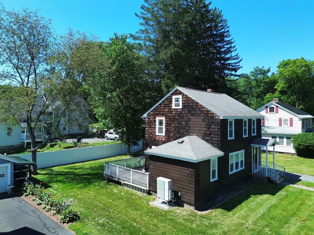 Single Family Residence at 408 Davis St, Greenfield MA 01301, Greenfield, photo 2 of 26