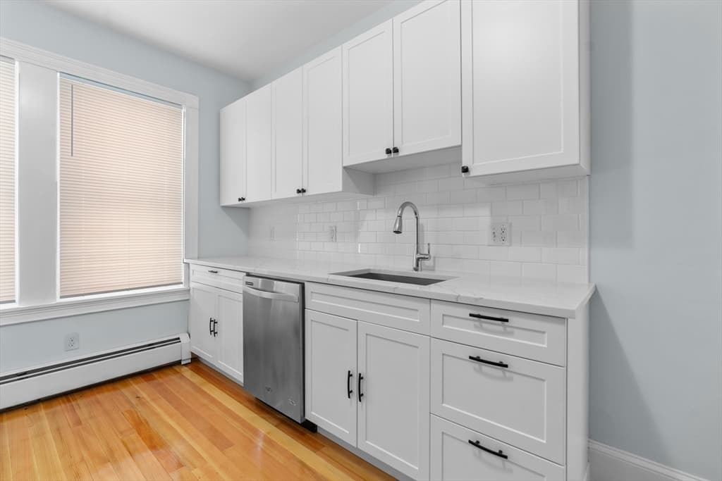 15 Romsey Street, Boston MA 02125 photo 4