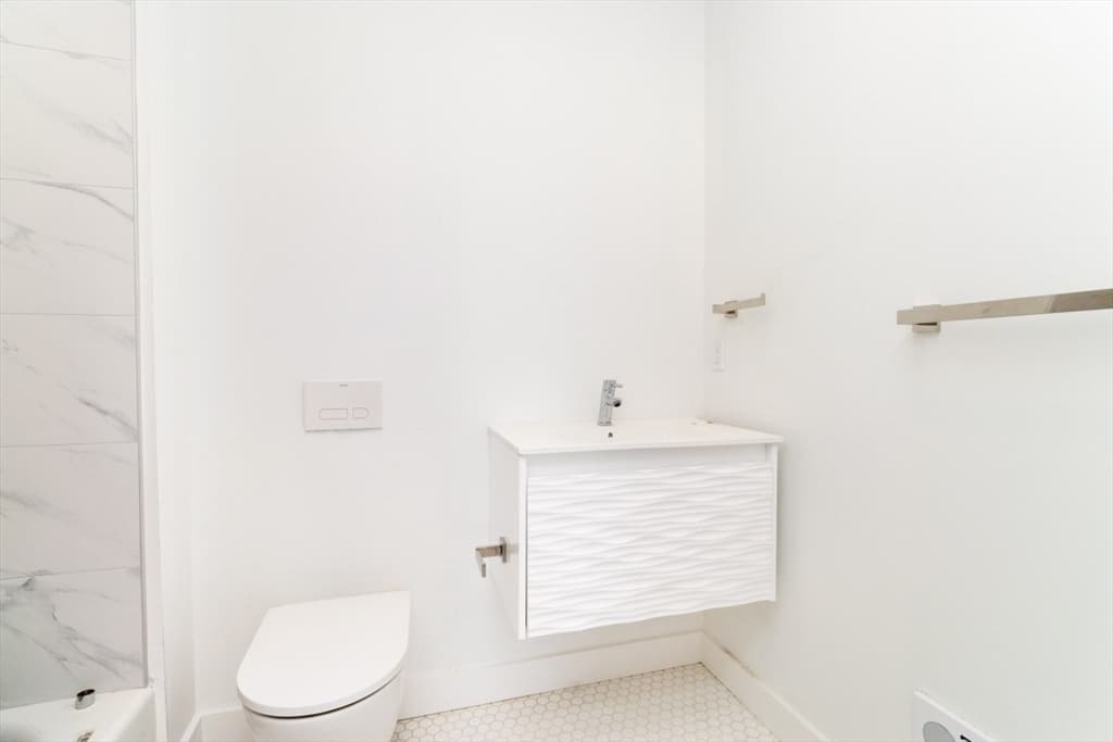 150 Williams # 20, Chelsea MA 02150 photo 7