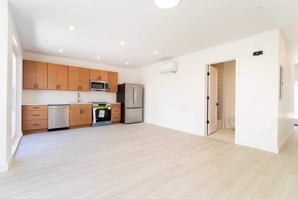 150 Williams # 20, Chelsea MA 02150 photo 3
