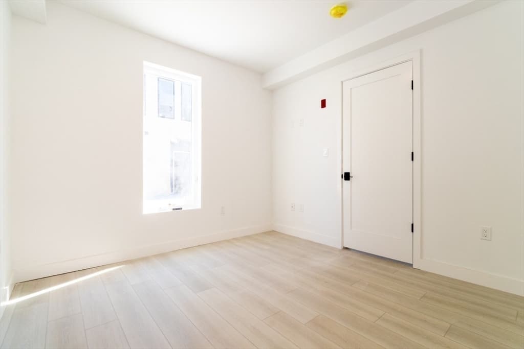 150 Williams # 20, Chelsea MA 02150 photo 4