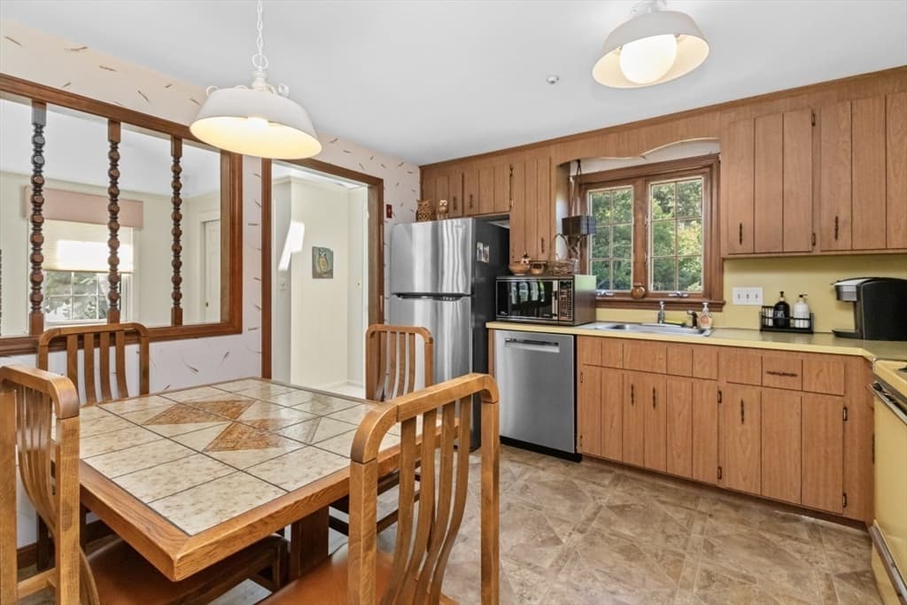 27 Valley Rd, Needham MA 02492 photo 17