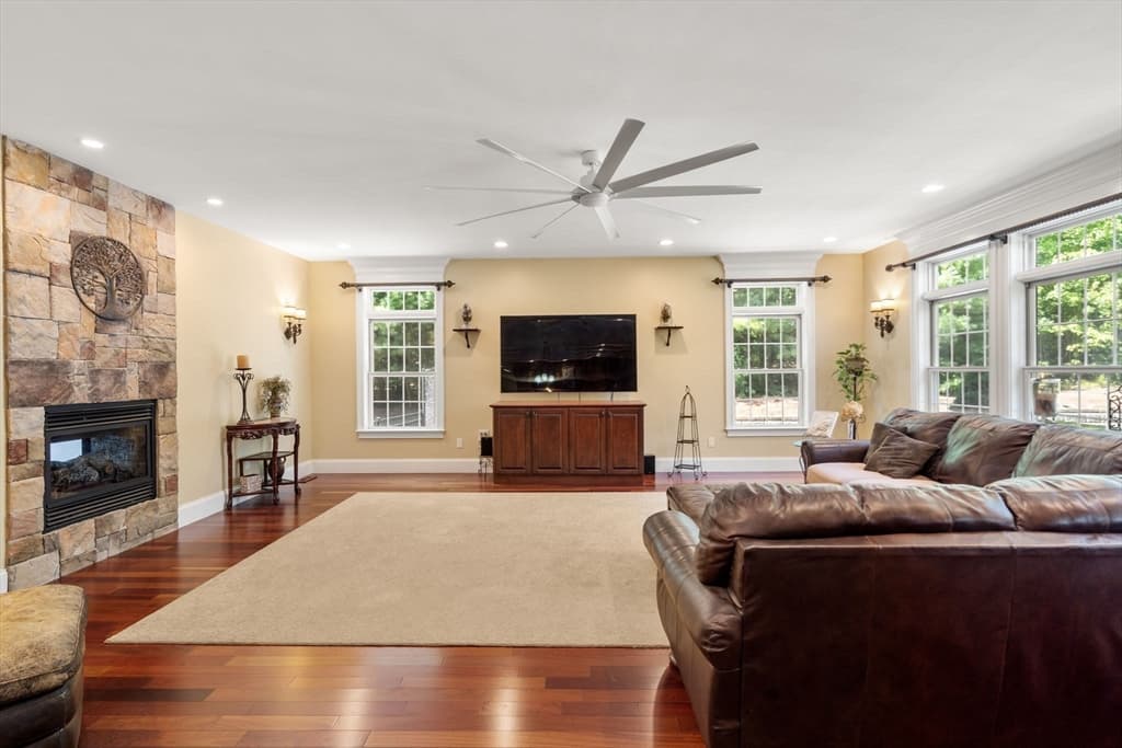 50 Opal Circle, Franklin MA 02038 photo 8