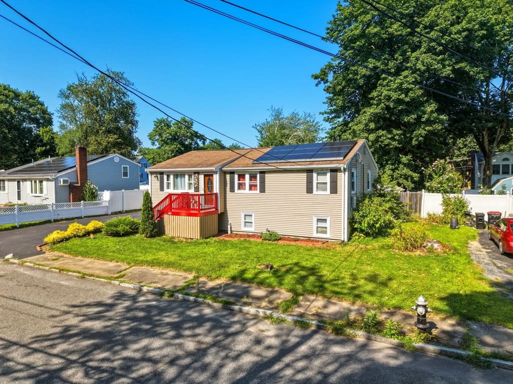 280 Ettrick St, Brockton MA 02301 photo 3