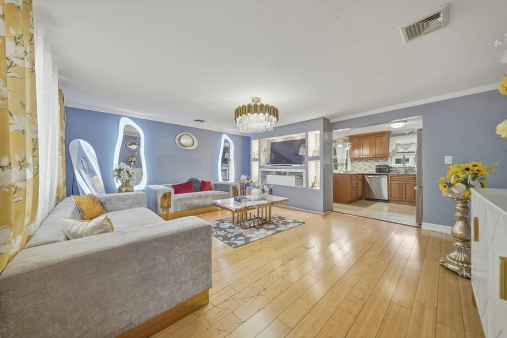 280 Ettrick St, Brockton MA 02301 photo 5