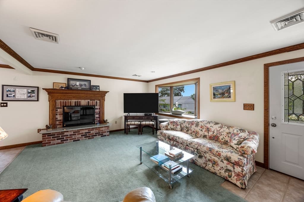 2 Franconia Ave, Wareham MA 02571 photo 12