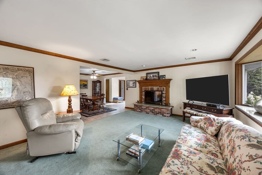2 Franconia Ave, Wareham MA 02571 photo 9