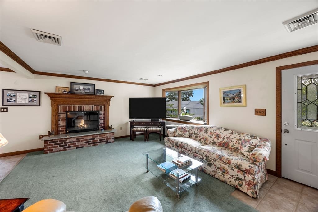 2 Franconia Ave, Wareham MA 02571 photo 11